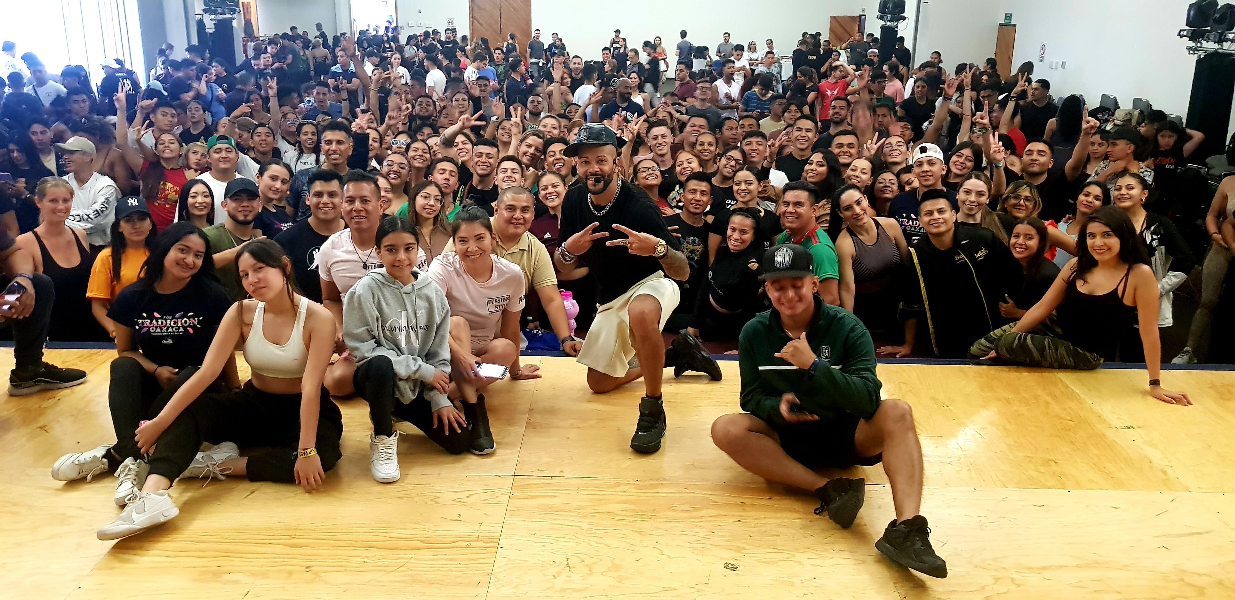 <h2> <span style=color:#ce1328; -webkit-text-stroke: 1px white;>MC</span> <span style=color:#06255f; -webkit-text-stroke: 1px white;>Dance Academy <br> by Chiquito </span> </h2>